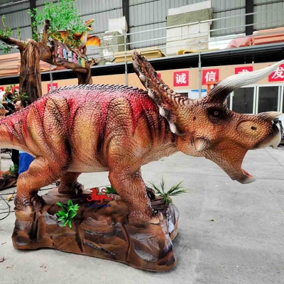Jurassic World Dinosaur Realistis Animatronik Dinosaurus Taman Hiburan Theme Park Triceratops Model