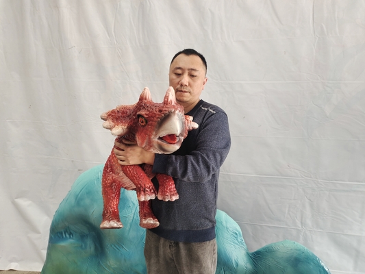 Beli Kontrol Tangan Baby Animatronic Dinosaur Triceratops Puppet Dijual online manufacture