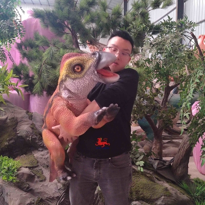 Harga yang bagus Produk Taman Hiburan Robot Animatronika Bayi Boneka Iguanodonte Realistis on line
